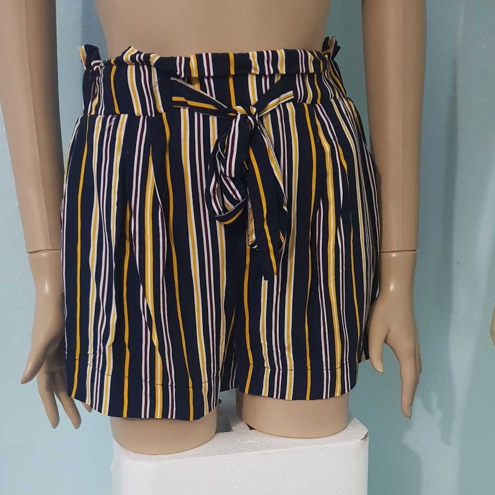 High waiste paperbag shorts